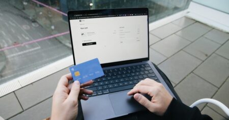 Como economizar na Black Friday 2026: guia completo de compras